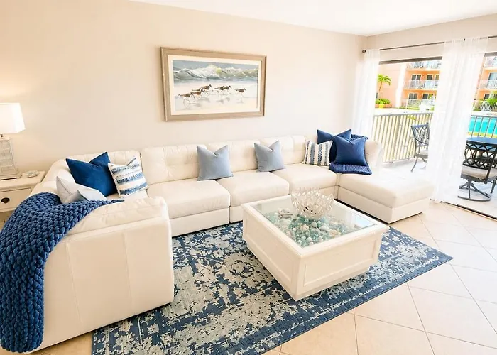 Aparthotel Palms- Unit 102 3*
