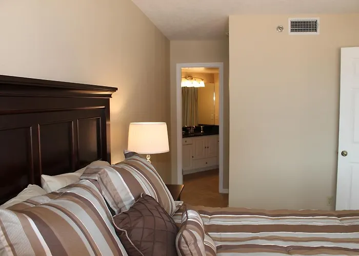 Palms- Unit 102